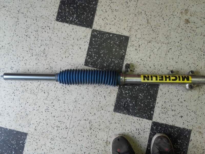 Fourche Suzuki 600 DR sn41a 86-89 — photo 8/8