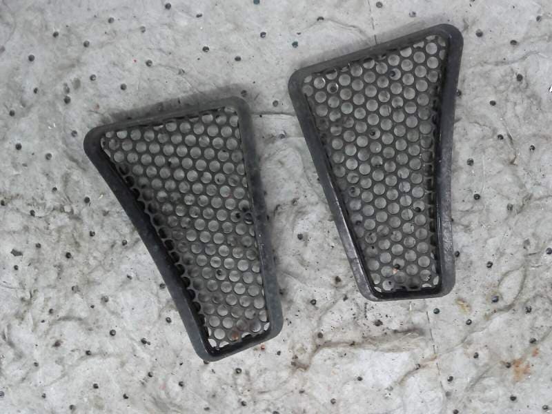 Grilles d’aération tete de fourche Honda 1100 GL goldwing sc02 — photo 2/2