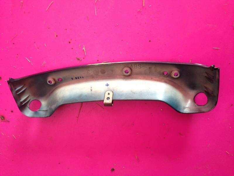 Jonction de carenage arriere Piaggio 125 LX4 M15100 LX Hexagon — photo 1/2