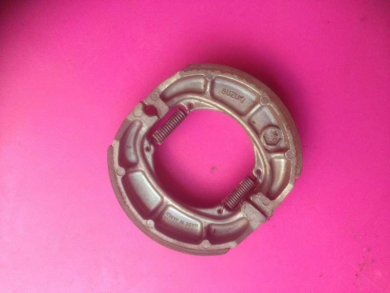 Machoires garnitures de frein Suzuki 50 AY katana — photo 1/1