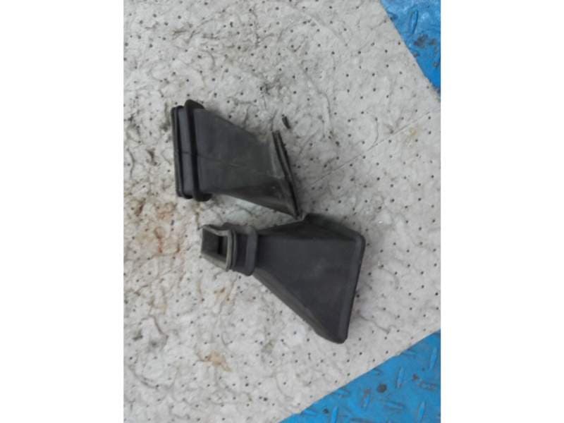 Manchons d’arrivée d’air tete de fourche aeration Honda 1100 GL goldwing sc02 — photo 1/2