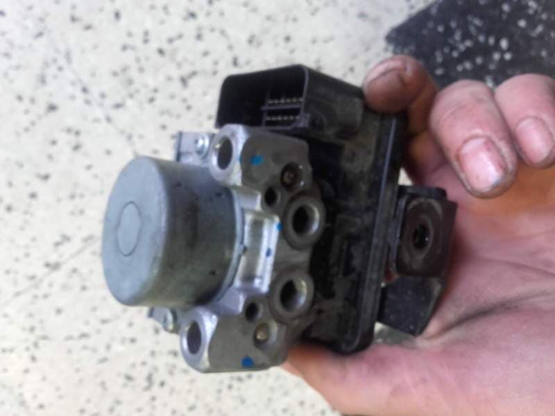 Module centrale ABS Kawasaki Z800 Z 800 13-16 — photo 2/2