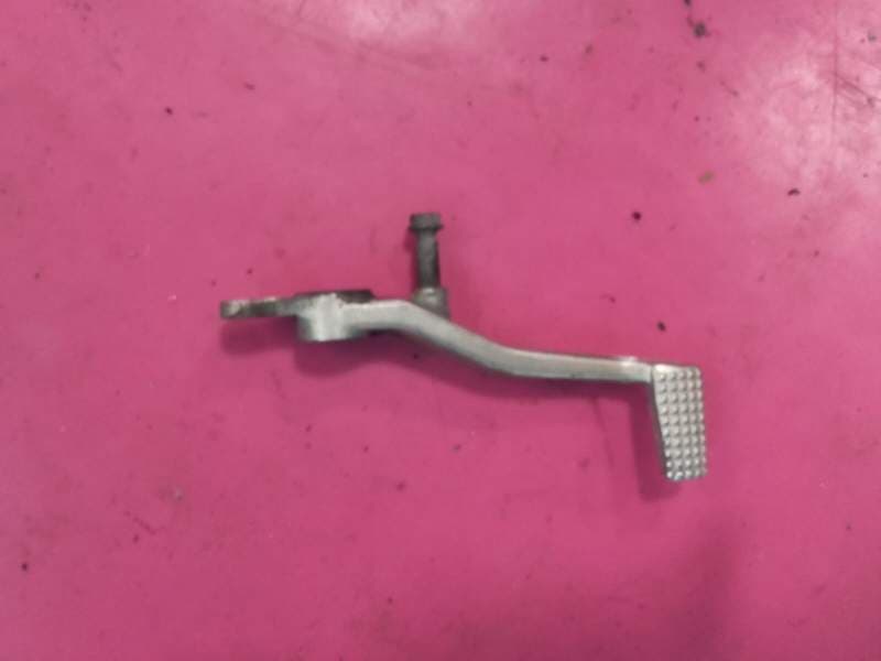 Pedale de frein arriere Kawasaki Ninja ZX9R 900 98-99 zx900c — photo 1/1