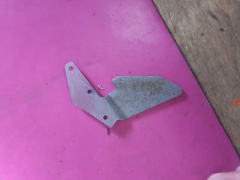 Platine cale pied droite Suzuki 500 GS GSE — photo 3/4