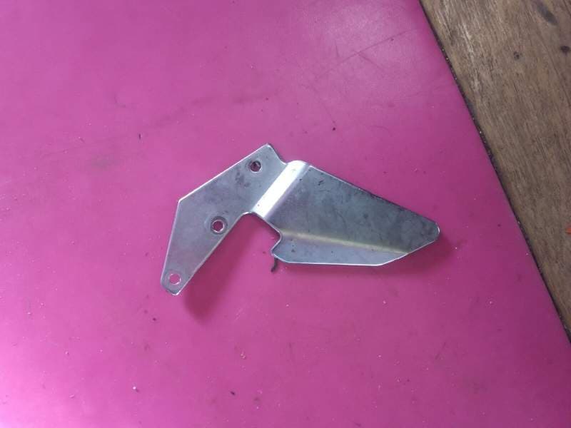Platine cale pied droite Suzuki 500 GS GSE — photo 4/4