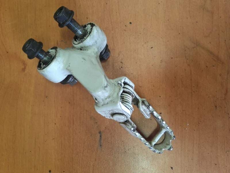 Platine de cale pied avant gauche Suzuki 600 DR sn41a 86-89 — photo 2/2
