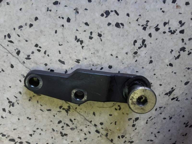 Platine support de selecteur Suzuki 650 Bandit GSF js1 07-08 — photo 2/2