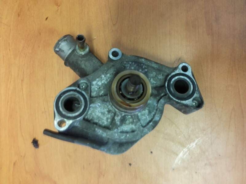 Pompe a eau Suzuki 650 DL V-strom ABS 07-11 js1b121 — photo 1/2