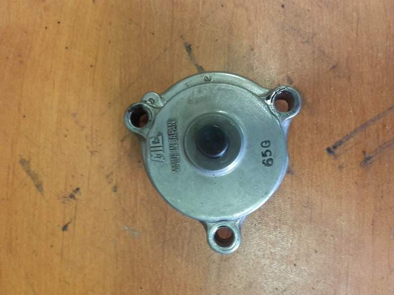 Pompe a huile Suzuki 600 DR sn41a 86-89 — photo 1/2