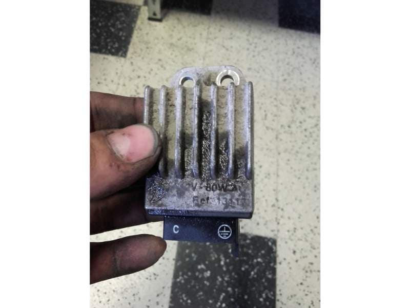Regulateur de tension Suzuki 50 RMX sa12b — photo 2/2