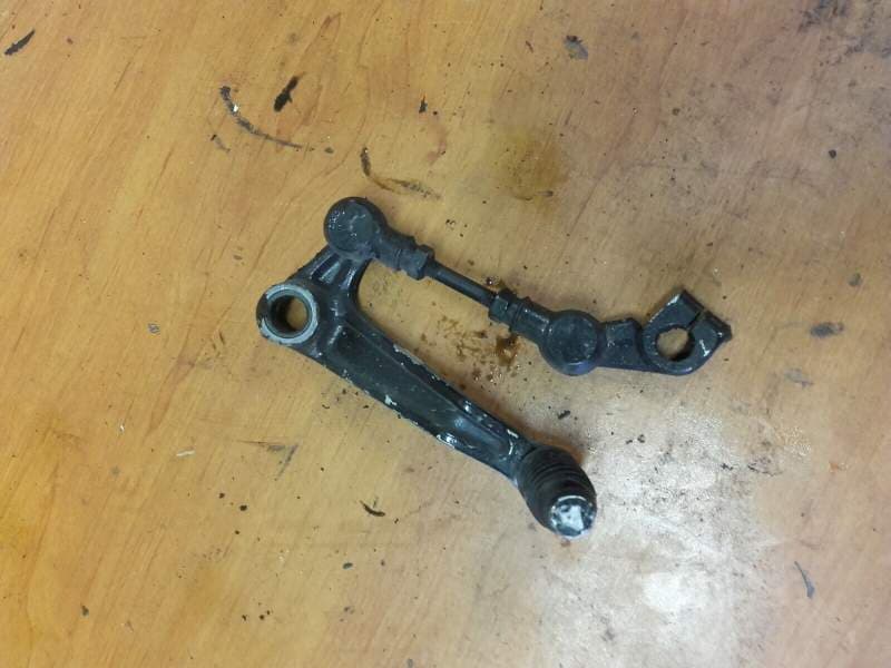 Selecteur de vitesses Suzuki 600 GSXF aj111 — photo 1/3