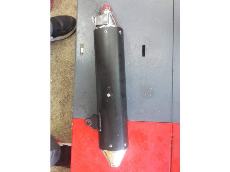 Silencieux d’échappement droit KTM 640 Duke 96-05 — photo 1/3