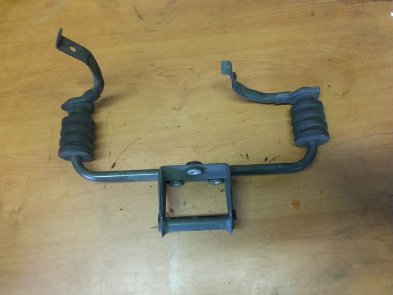 Support de reservoir Suzuki 650 DL V-strom ABS 07-11 js1b121 — photo 1/1
