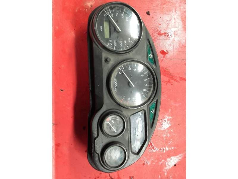 Tableau de bord Suzuki 600 GSXF aj111 — photo 2/4