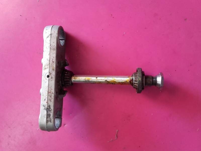 Té de fourche inferieur avec colonne de direction KTM 80 mx 1984 1985 1986 — photo 2/2
