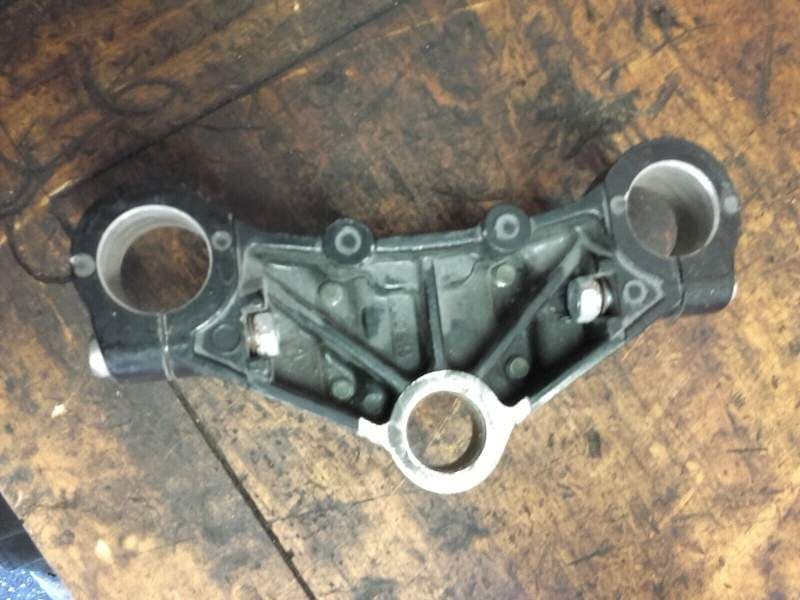 Té de fourche superieur avec pontets de guidon Suzuki 50 RMX sa12b — photo 1/2