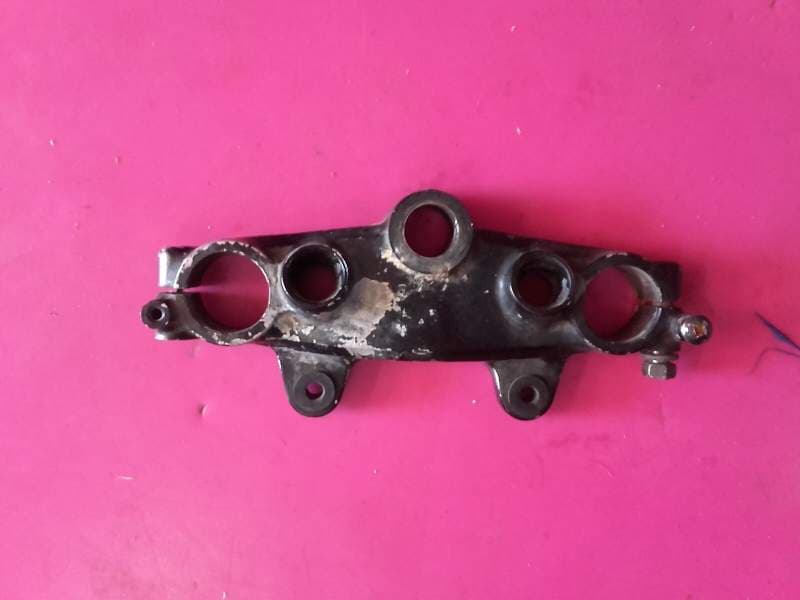 Té de fourche superieur Suzuki 125 dr sf43b — photo 2/2