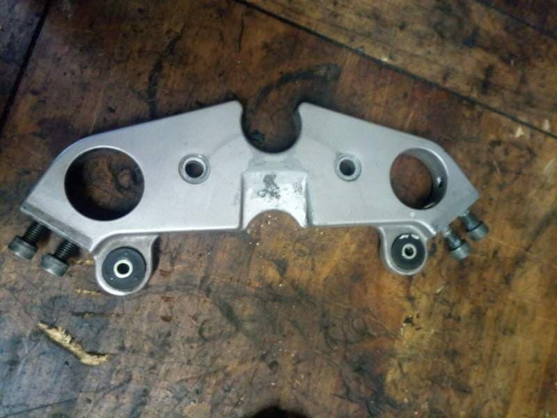 Té de fourche superieur Suzuki 500 GS GSE gm51a — photo 2/2