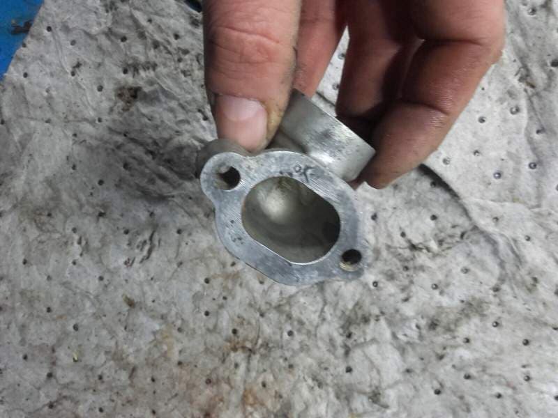 Tube d’eau liquide de refroidissement Honda 1100 GL goldwing sc02 — photo 2/3