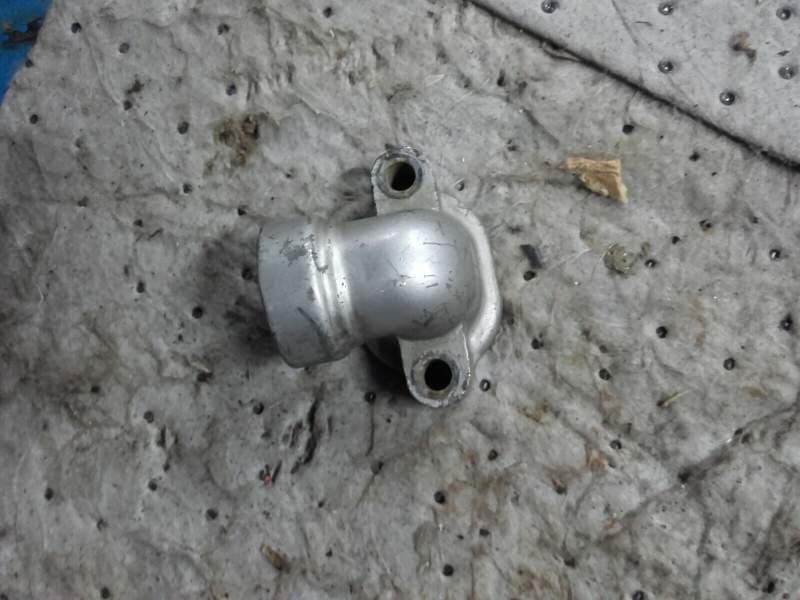 Tube d’eau liquide de refroidissement Honda 1100 GL goldwing sc02 — photo 3/3