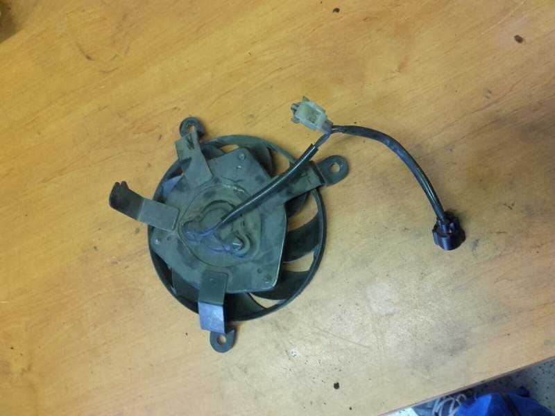 Ventilateur Suzuki 650 DL V-strom ABS 07-11 js1b121 — photo 1/2