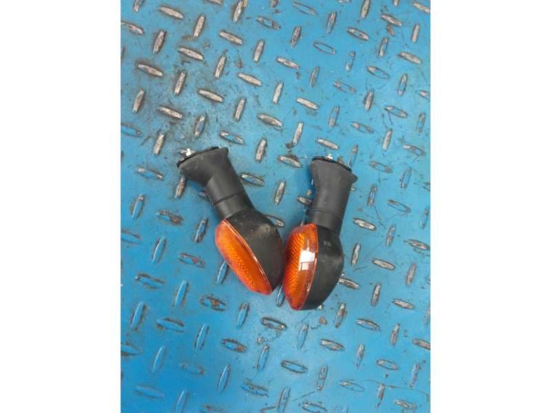 clignotants avant Suzuki 750 GSR 07-16 — photo 1/1