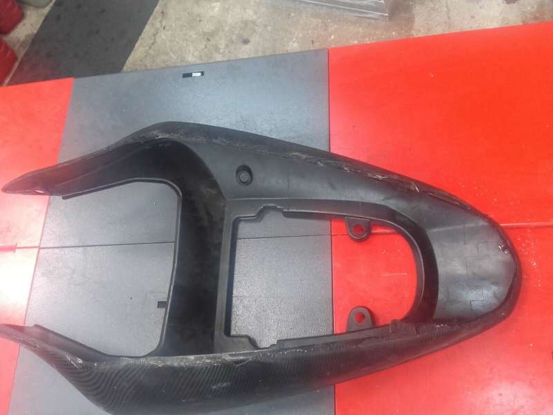 coque arrière Suzuki 750 GSXR 00-03 — photo 2/4