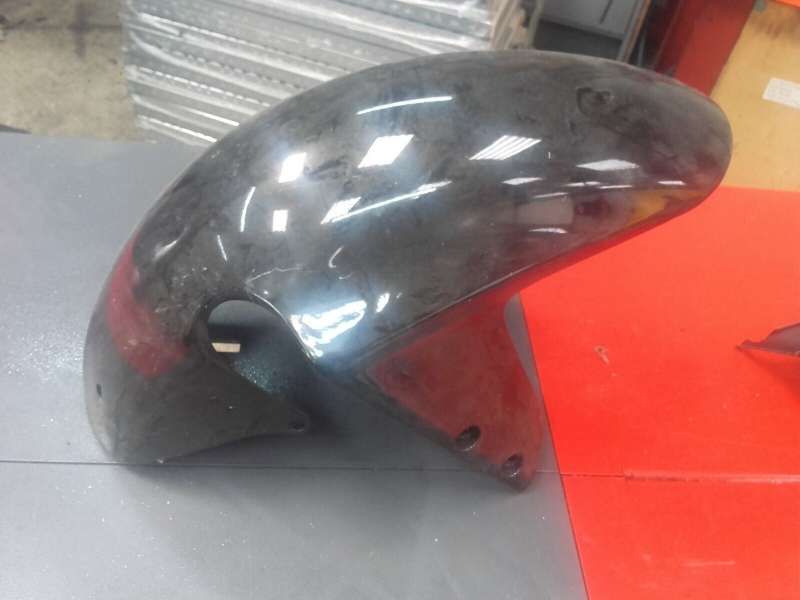 garde boue avant Suzuki 750 GSXR 00-03