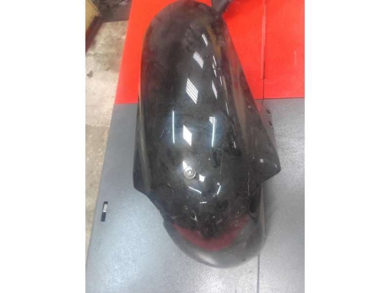 garde boue avant Suzuki 750 GSXR 00-03 — photo 2/4