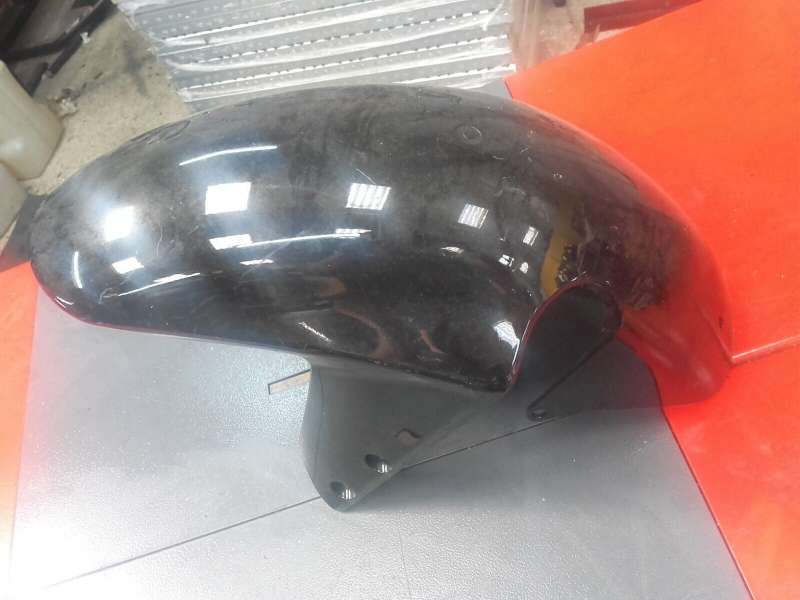 garde boue avant Suzuki 750 GSXR 00-03 — photo 4/4
