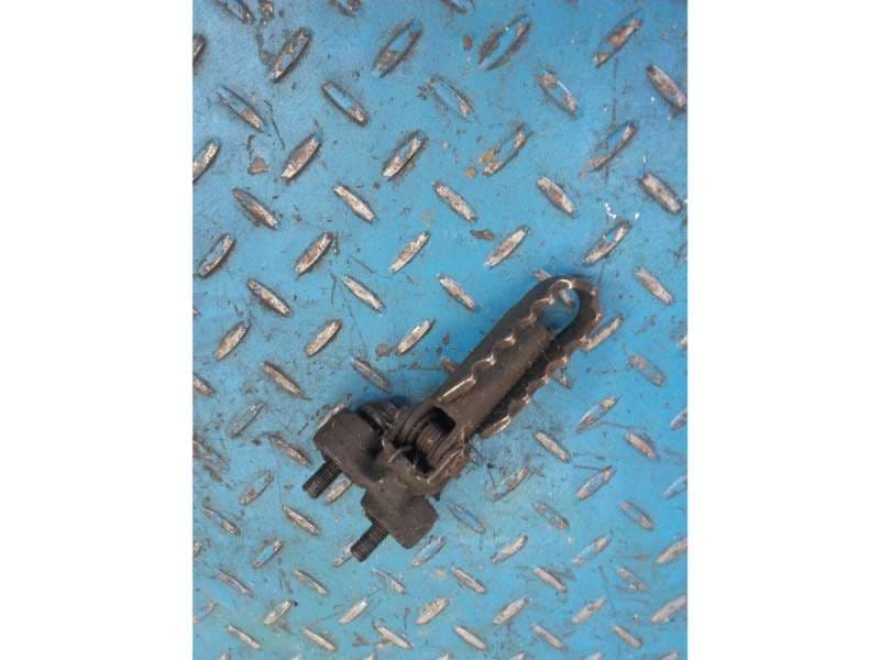 cale pied avant gauche Suzuki 800 DR sr42a — photo 1/1