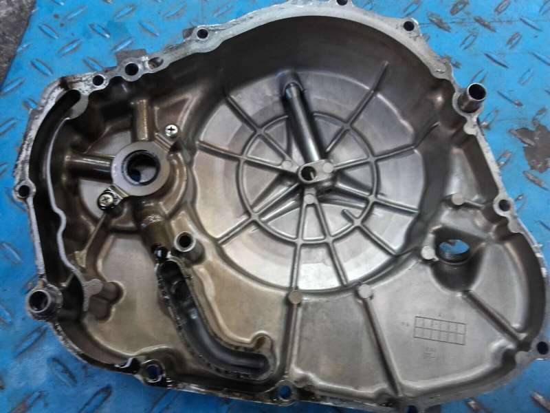 carter d’embrayage Suzuki 800 DR sr42a — photo 2/2