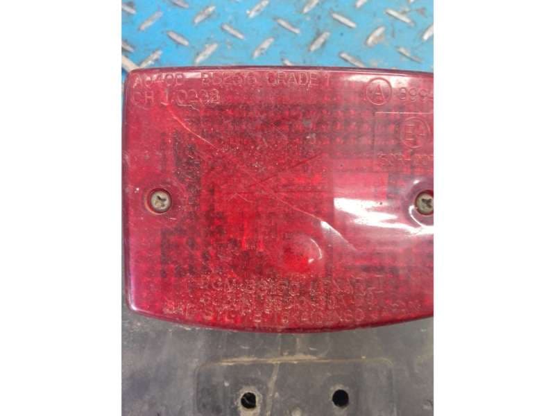 feu arrière Suzuki 800 DR sr42a — photo 2/3