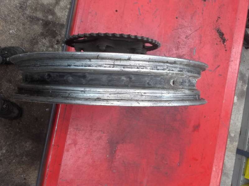 jante arriere Suzuki 800 DR sr42a — photo 2/3