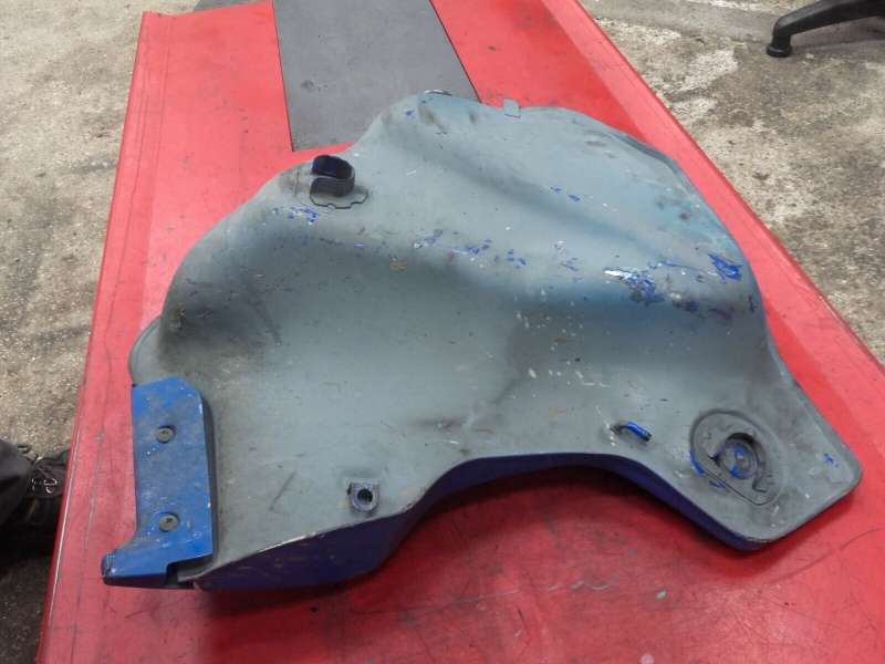 réservoir d’essence droit Suzuki 800 DR sr42a — photo 5/5