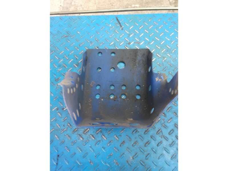 sabot de protection moteur Suzuki 800 DR sr42a — photo 2/2