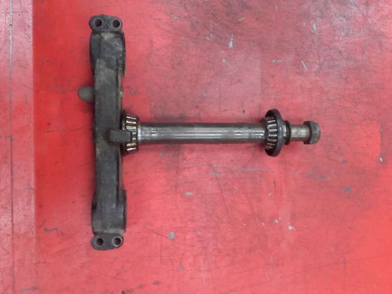 té de fourche inferieur avec colonne de direction Suzuki 800 DR sr42a — photo 1/2