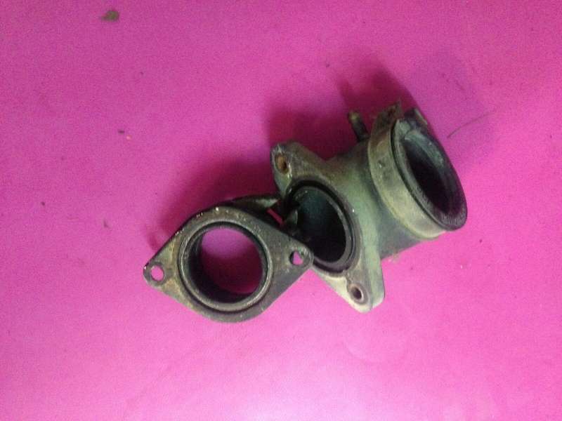 Pipes d’admission Suzuki 800 VX vs51a — photo 1/1