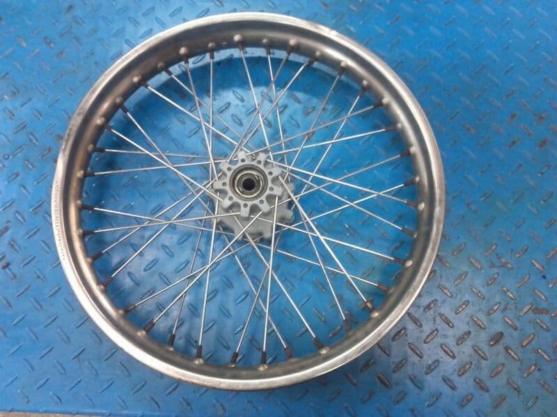 Jante (roue) avant Aprilia 125 Pegaso GQ — photo 1/4