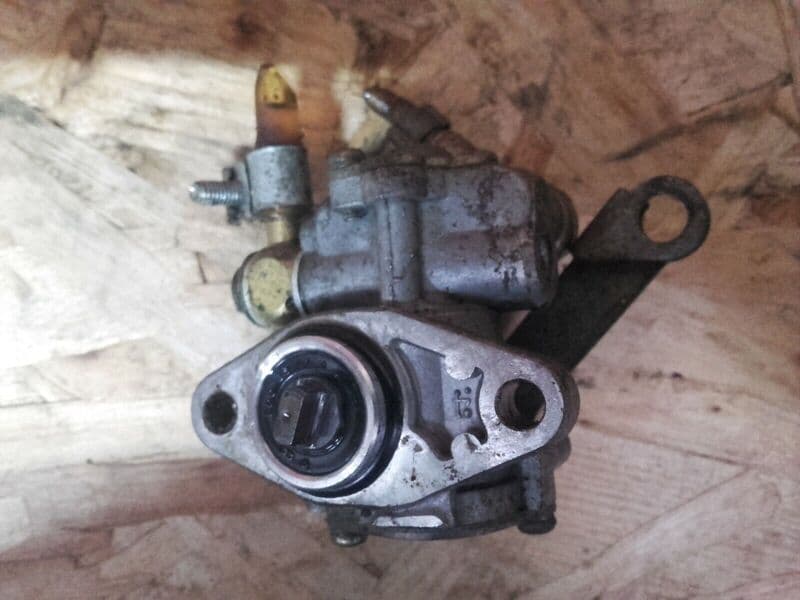 Pompe à huile Aprilia 125 Pegaso GQ — photo 1/2