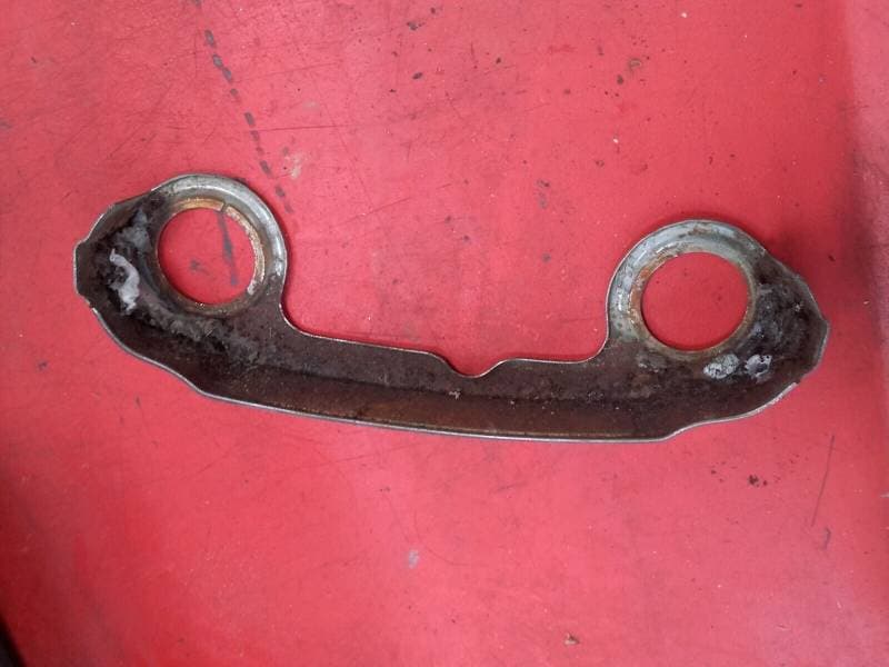 cache enjoliveur té de fourche inferieur Suzuki 650 GS 1981 — photo 3/3