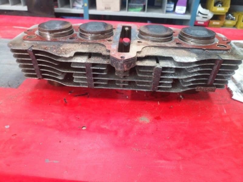 cylindres pistons Suzuki 650 GS 1981 — photo 1/6