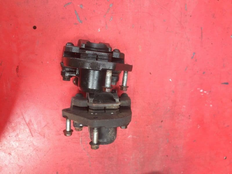 étriers de frein avant Suzuki 650 GS 1981 — photo 2/3