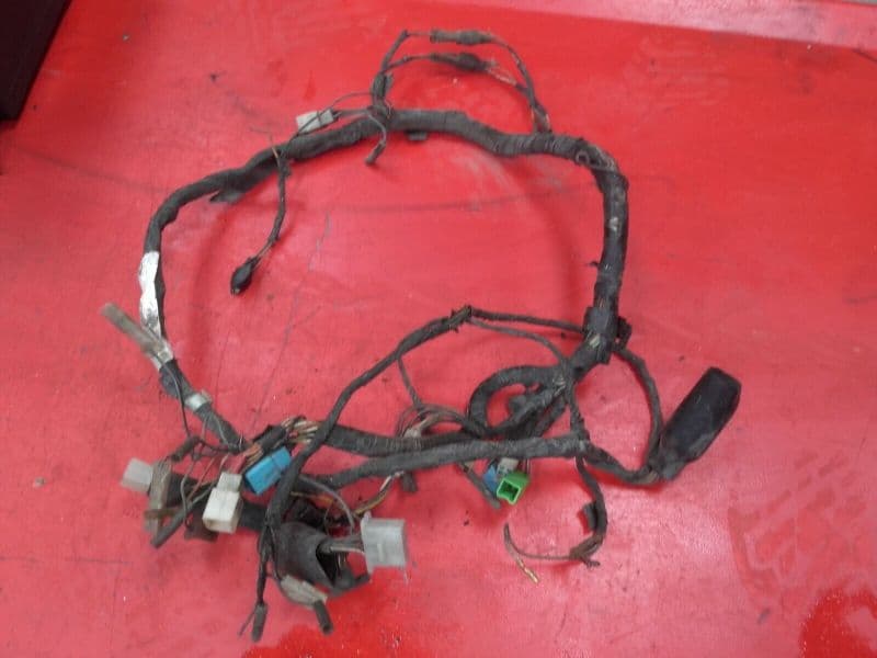 faisceau electrique Suzuki 650 GS 1981 — photo 1/1