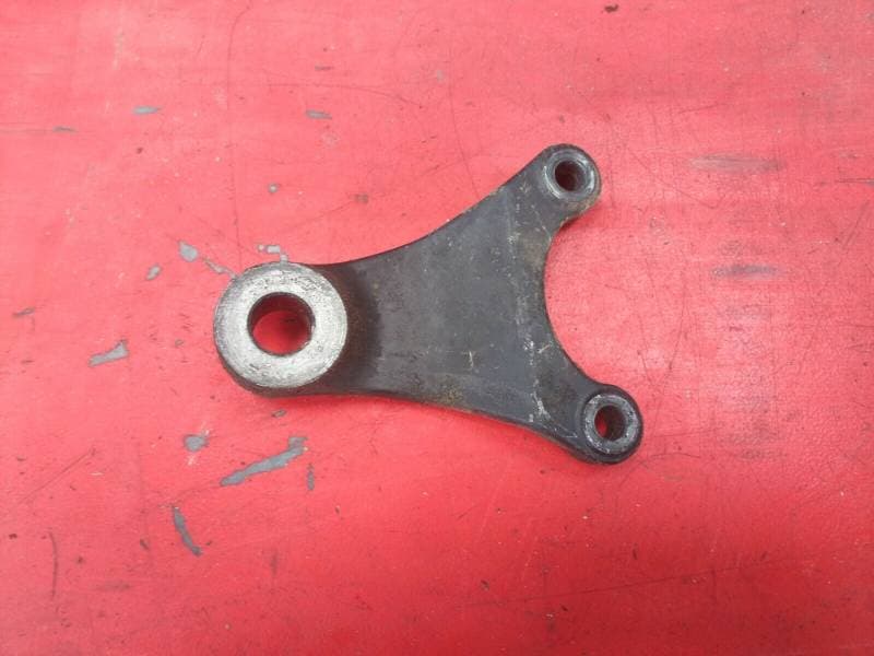 platine de support étrier arrière Suzuki 650 GS 1981 — photo 2/2
