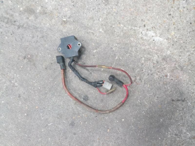support fusibles Suzuki 650 GS 1981 — photo 2/2