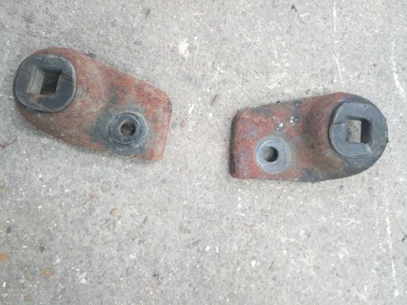supports de clignotants Suzuki 650 GS 1981 — photo 1/2