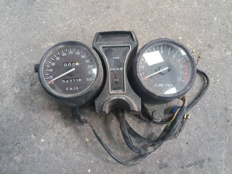 tableau de bord Suzuki 650 GS 1981 — photo 1/3