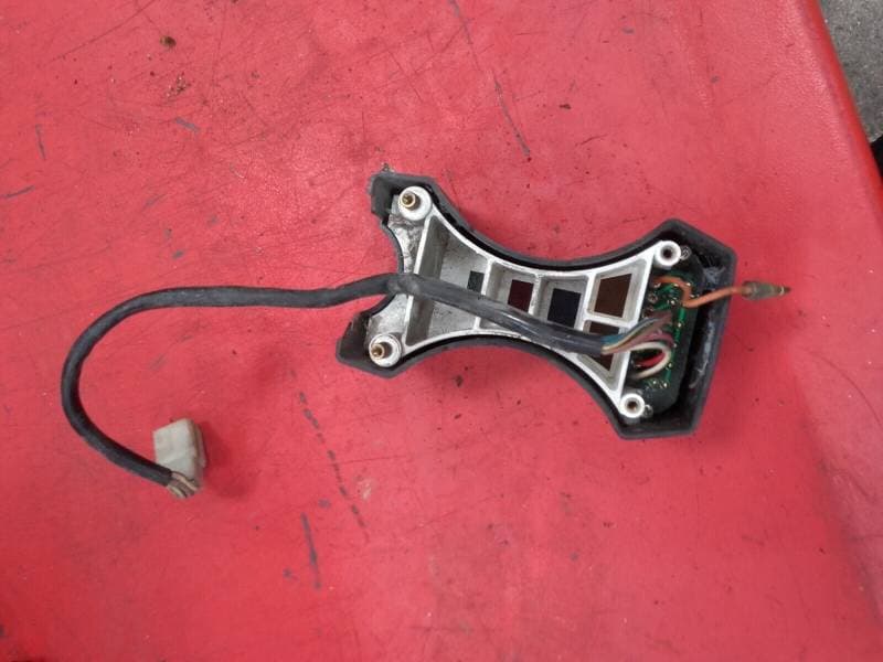 voyants de neiman tableau de bord Suzuki 650 GS 1981 — photo 2/2