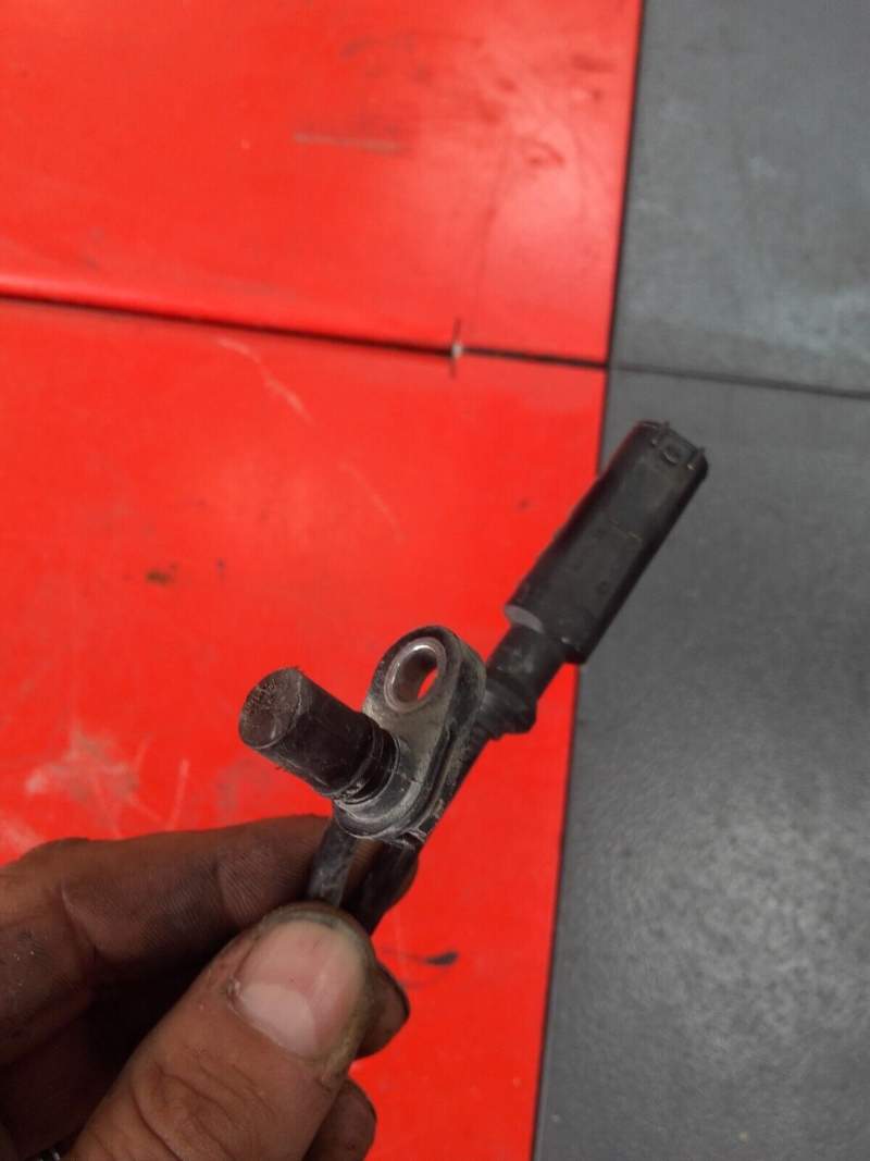 capteur ABS avant KTM 125 RC 14-20 — photo 2/2